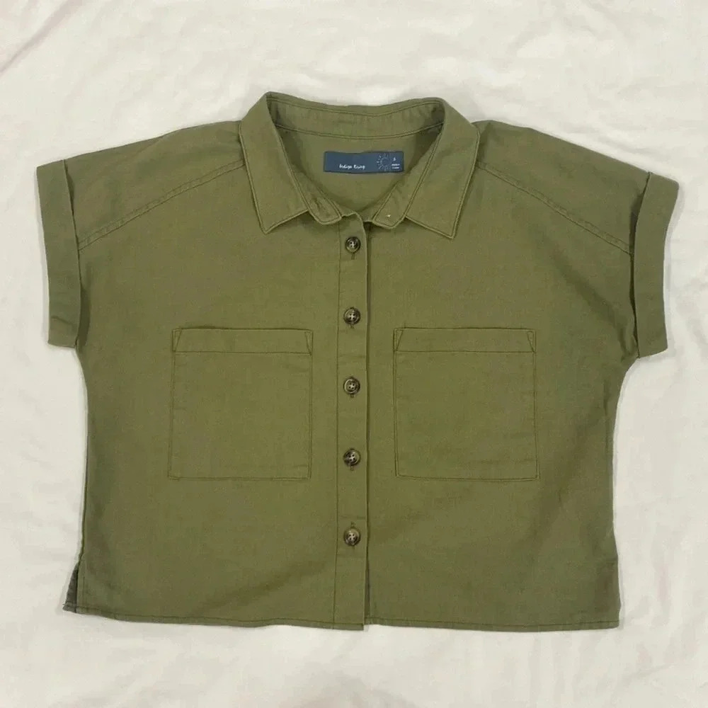 Indigo Rising Button down crop top